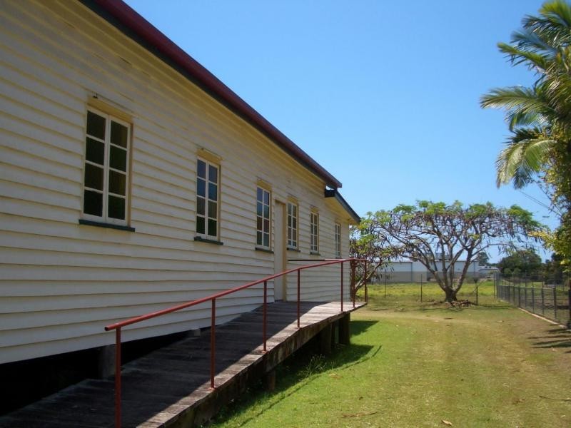 18 Hinkler Avenue, Moore Park Beach QLD 4670