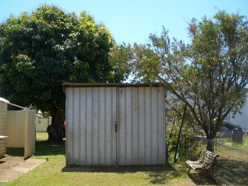 18 Hinkler Avenue, Moore Park Beach QLD 4670