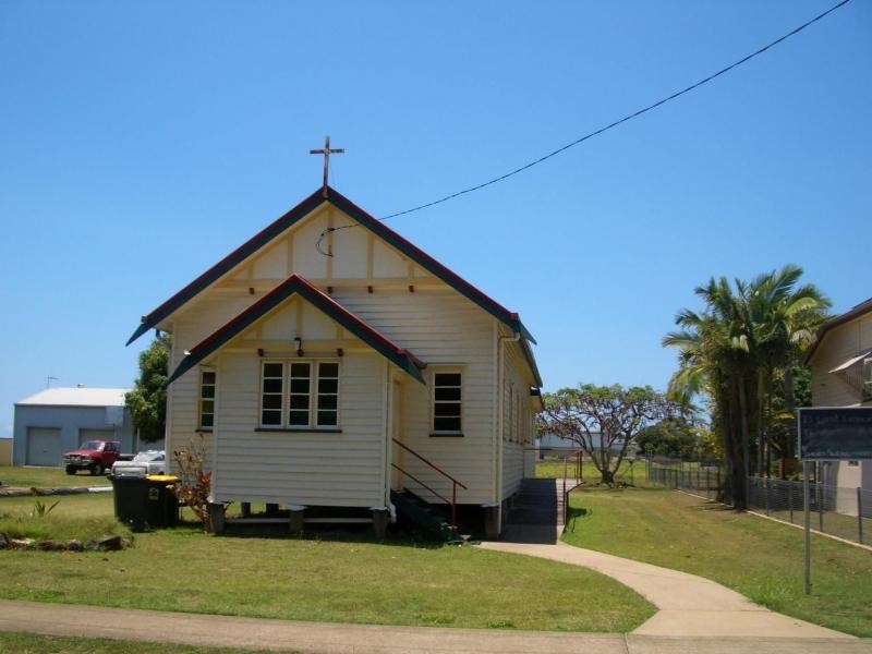 18 Hinkler Avenue, Bundaberg North QLD 4670
