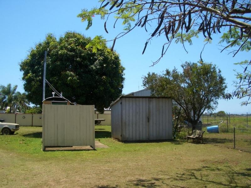 18 Hinkler Avenue, Bundaberg North QLD 4670