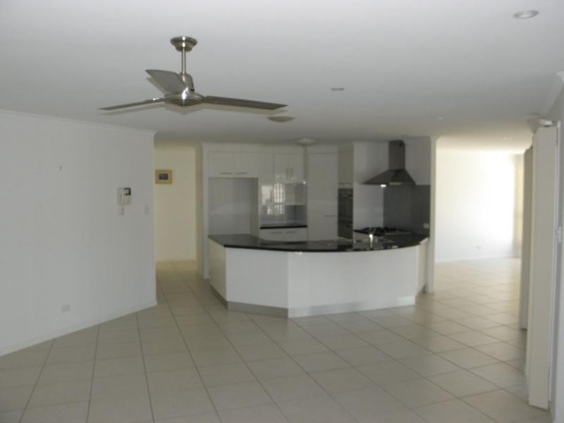4 Elm Street, Moore Park Beach QLD 4670