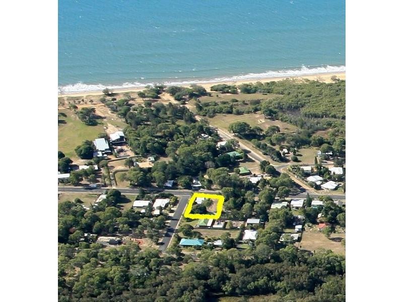 22 Moore Park Road, Moore Park Beach QLD 4670