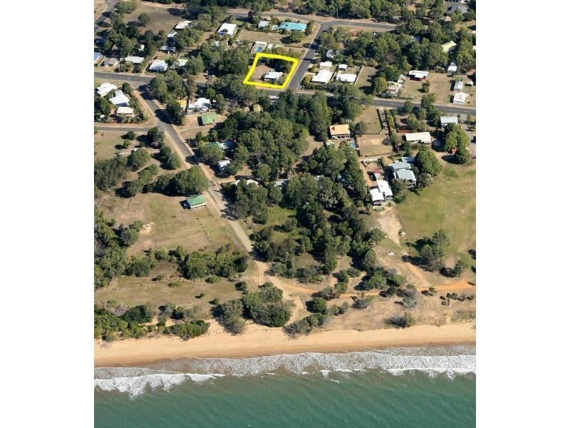 22 Moore Park Road, Moore Park Beach QLD 4670