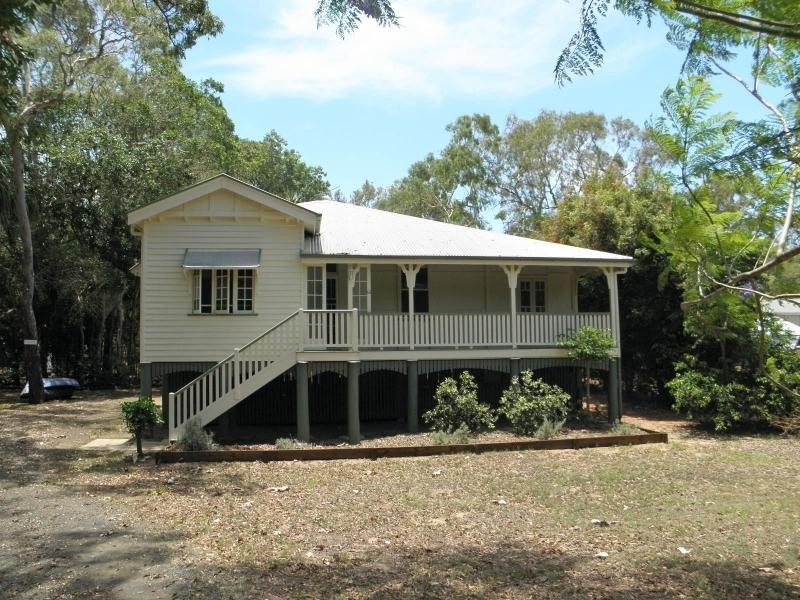 8 Kingfisher Crescent, Moore Park Beach QLD 4670