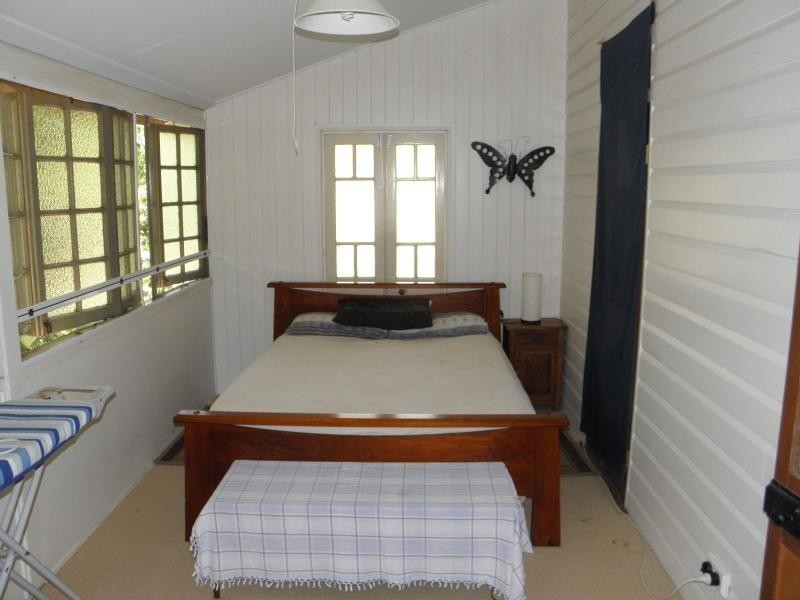 8 Kingfisher Crescent, Moore Park Beach QLD 4670