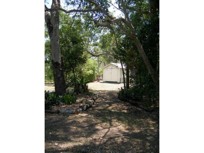 8 Kingfisher Crescent, Moore Park Beach QLD 4670