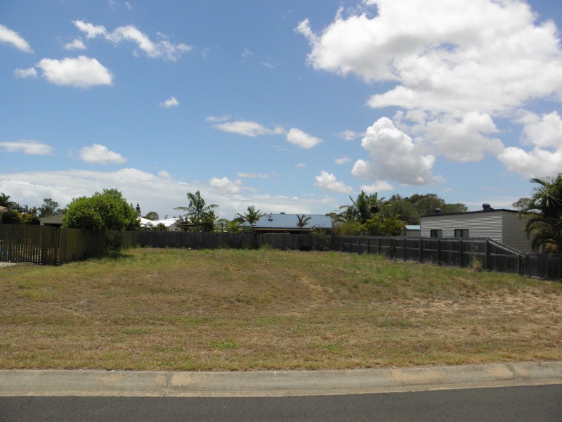 16 Alexander Drive, Moore Park Beach QLD 4670