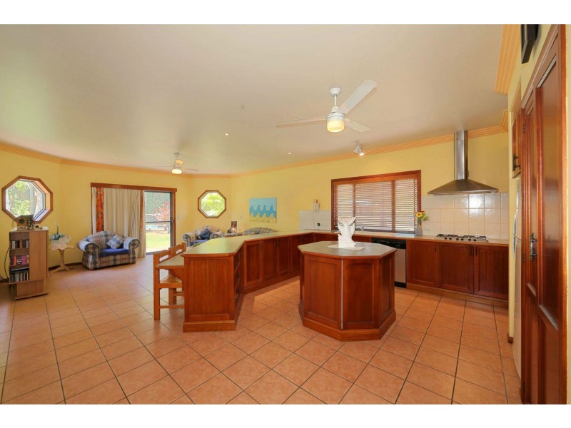 23 Woodlands Lane, Moore Park Beach QLD 4670