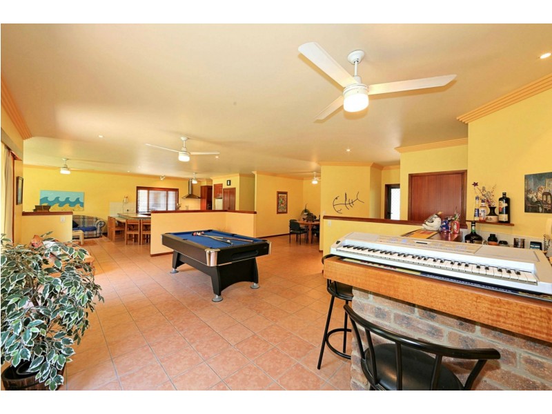 23 Woodlands Lane, Moore Park Beach QLD 4670