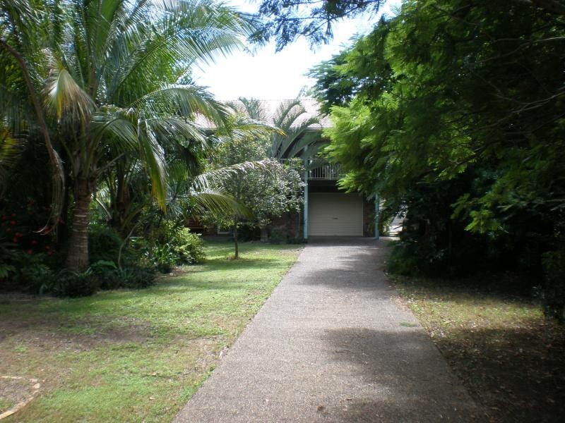 15 Moore Park Road, Moore Park Beach QLD 4670