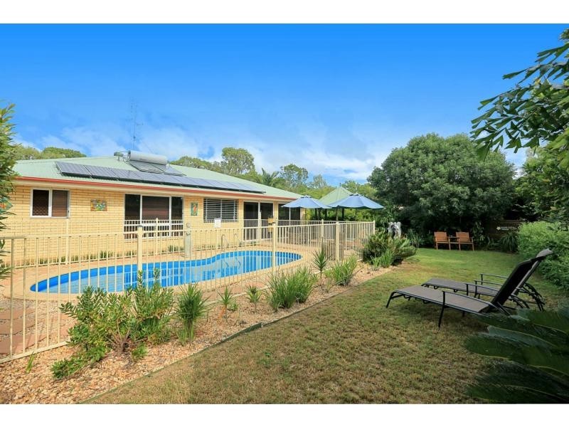 15 Sand Piper Grove, Moore Park Beach QLD 4670