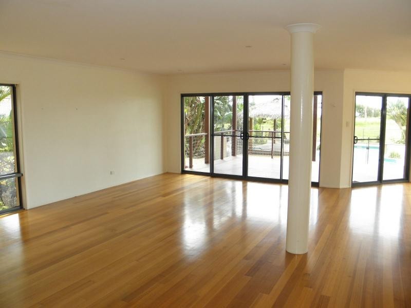 Moore Park Beach QLD 4670