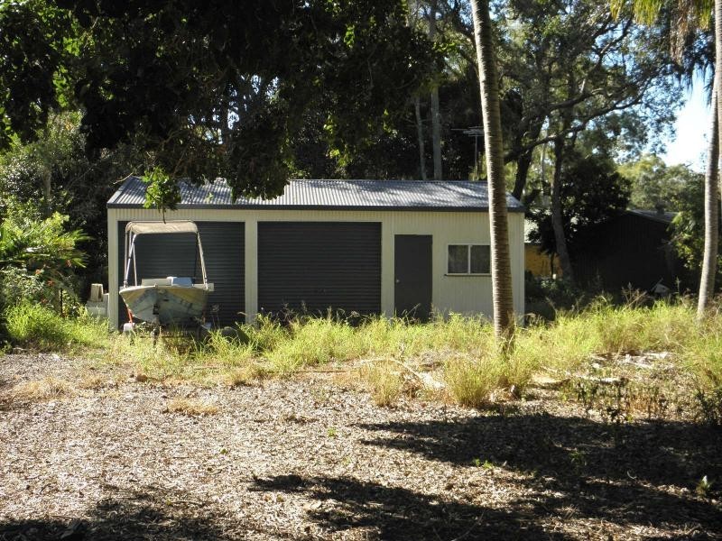 9 Gengers Road, Moore Park Beach QLD 4670