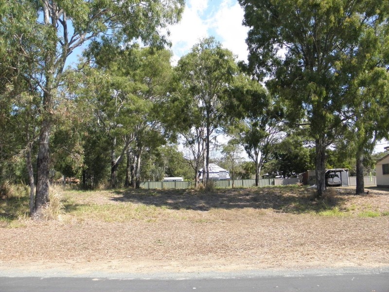 24 Kindt Street, Moore Park Beach QLD 4670