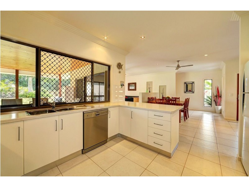 3 Sand Piper Grove, Moore Park Beach QLD 4670