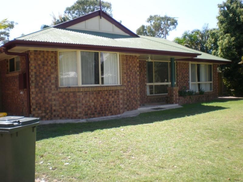 Moore Park Beach QLD 4670