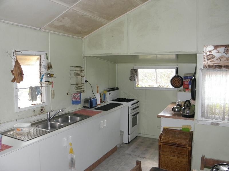 22 Moore Park Road, Moore Park Beach QLD 4670