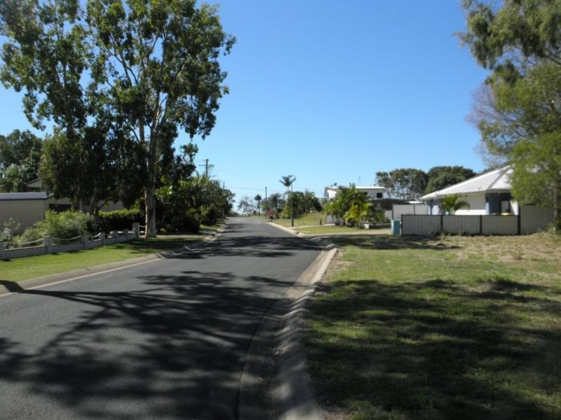 Moore Park Beach QLD 4670