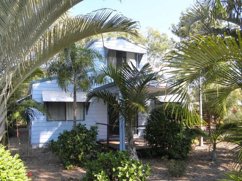 10 Ocean Court, Moore Park Beach QLD 4670