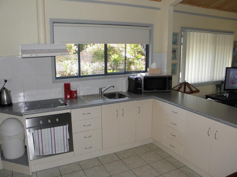 10 Ocean Court, Moore Park Beach QLD 4670