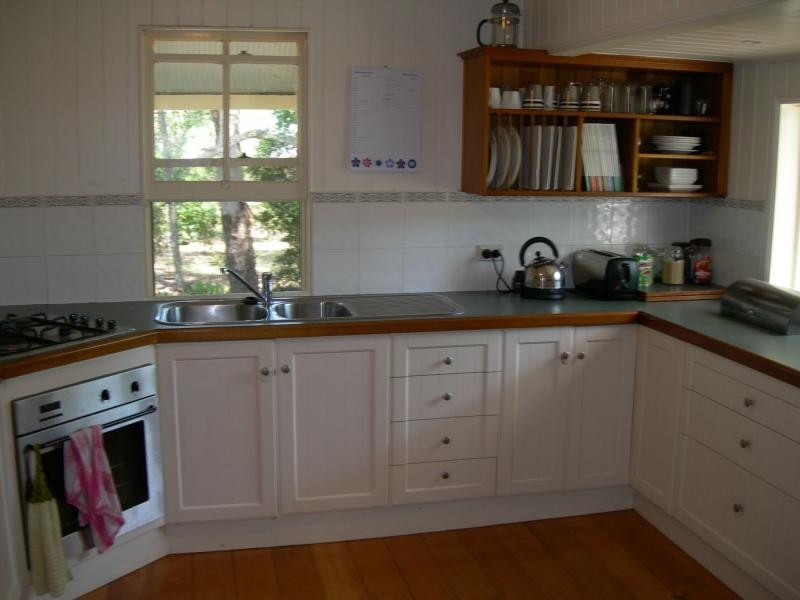 8 Kingfisher Crescent, Moore Park Beach QLD 4670