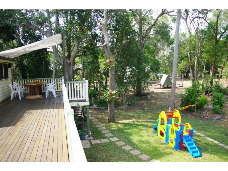 8 Kingfisher Crescent, Moore Park Beach QLD 4670