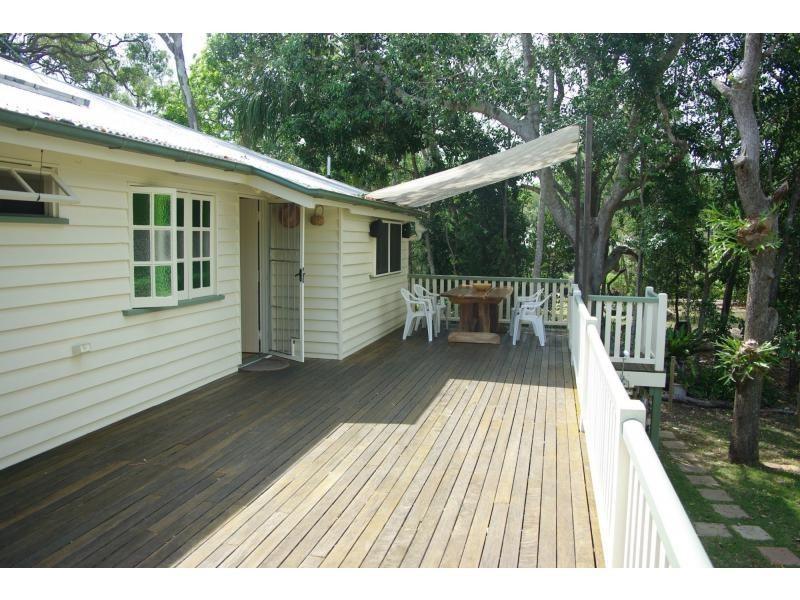 8 Kingfisher Crescent, Moore Park Beach QLD 4670