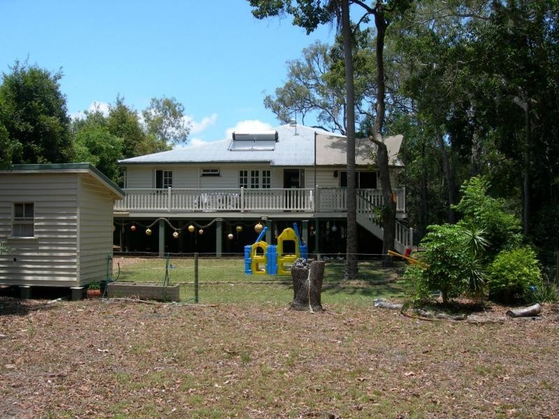 8 Kingfisher Crescent, Moore Park Beach QLD 4670