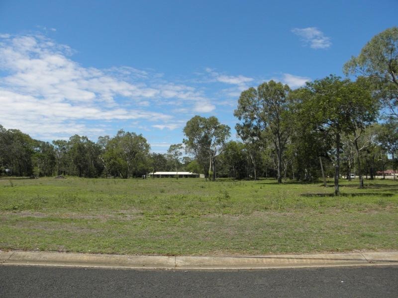 27 Kingfisher Crescent, Moore Park Beach QLD 4670