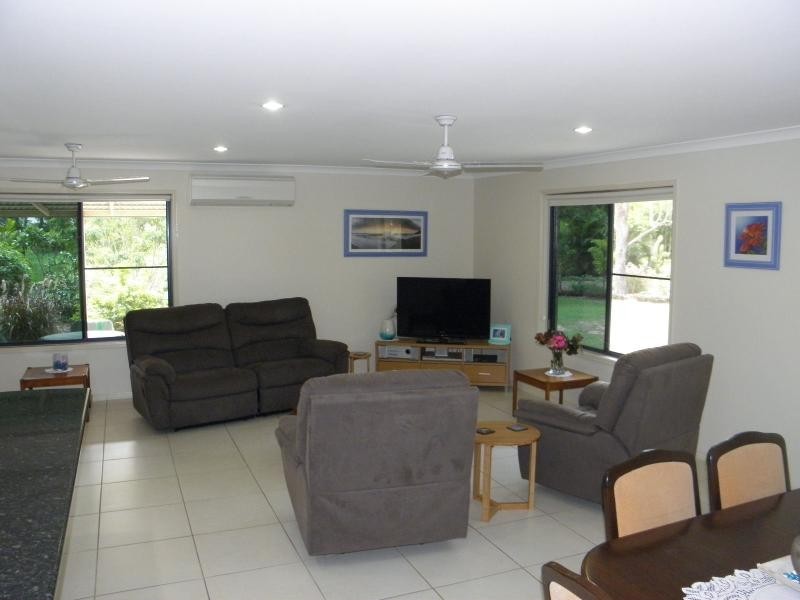 5 Kingfisher Crescent, Moore Park Beach QLD 4670