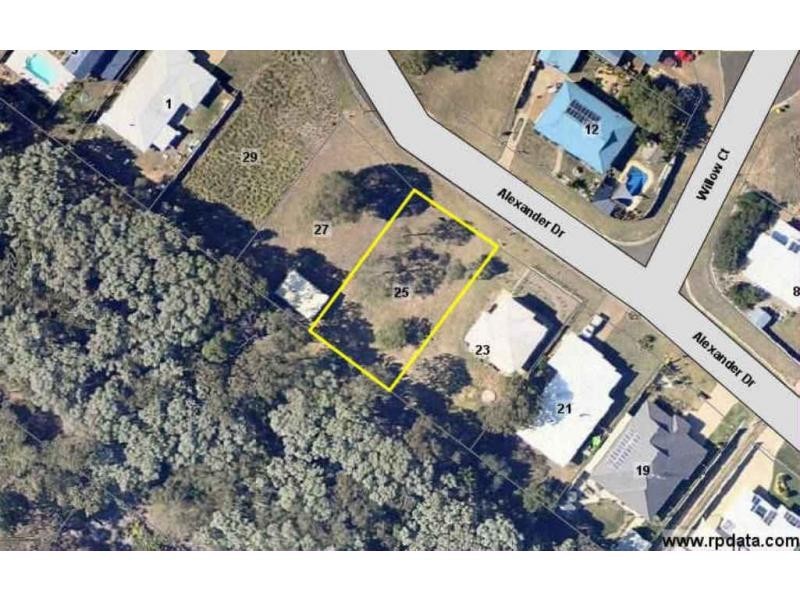 25 Alexander Drive, Moore Park Beach QLD 4670