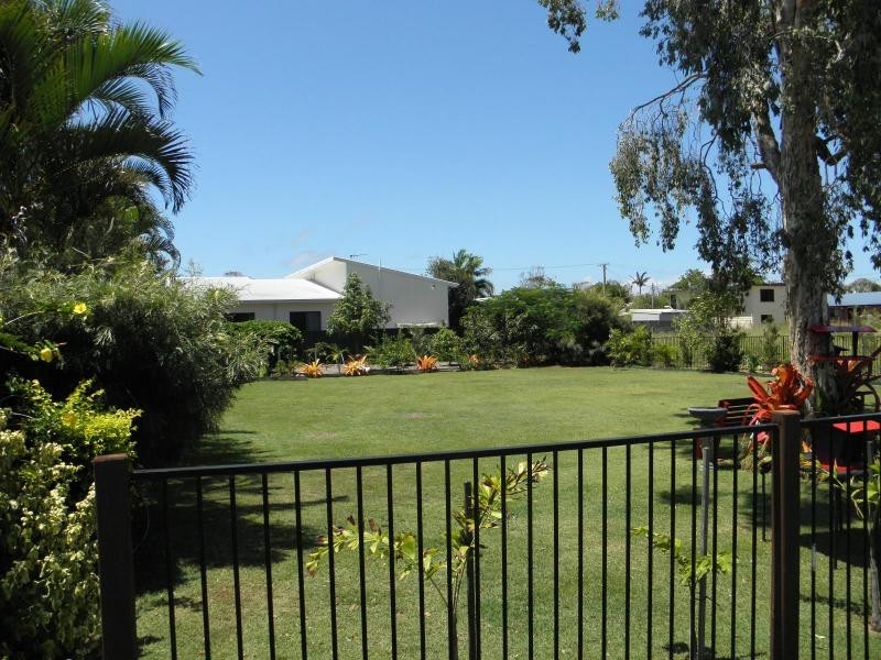 56 Acacia Street, Moore Park Beach QLD 4670