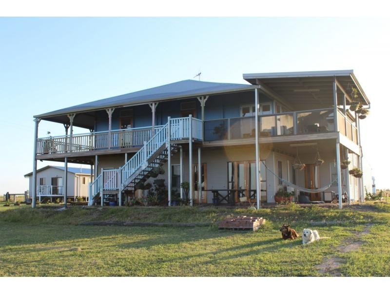 Moore Park Beach QLD 4670