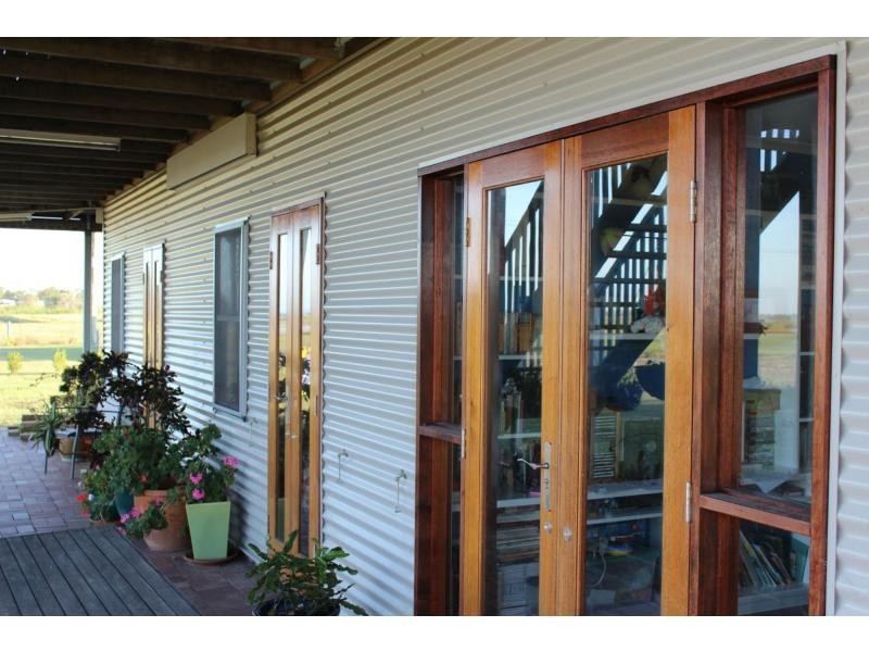 Moore Park Beach QLD 4670