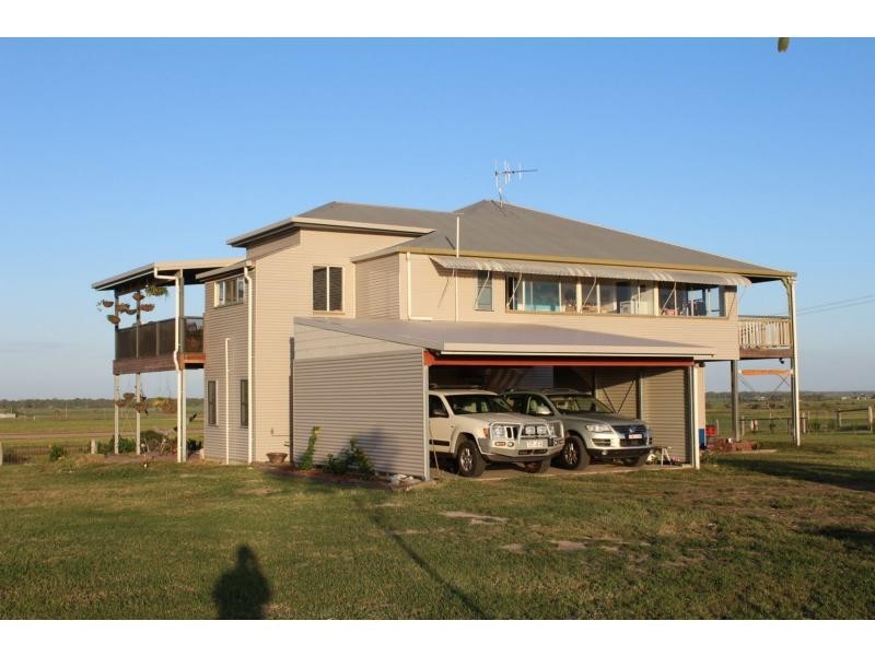 Moore Park Beach QLD 4670