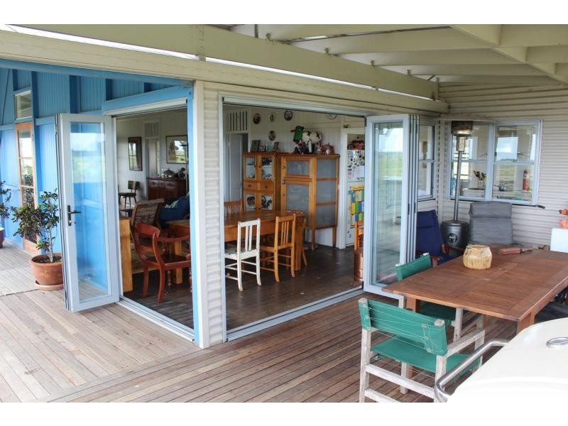 Moore Park Beach QLD 4670