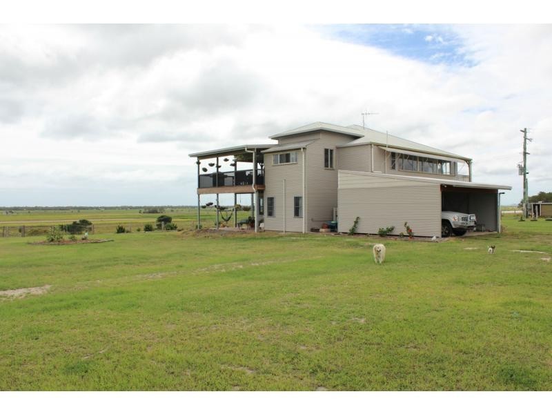 Moore Park Beach QLD 4670