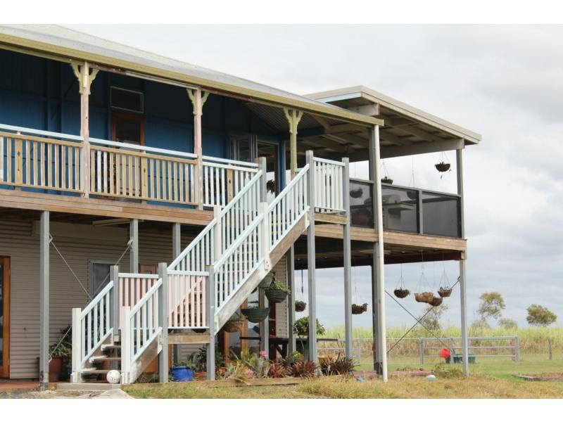 Moore Park Beach QLD 4670