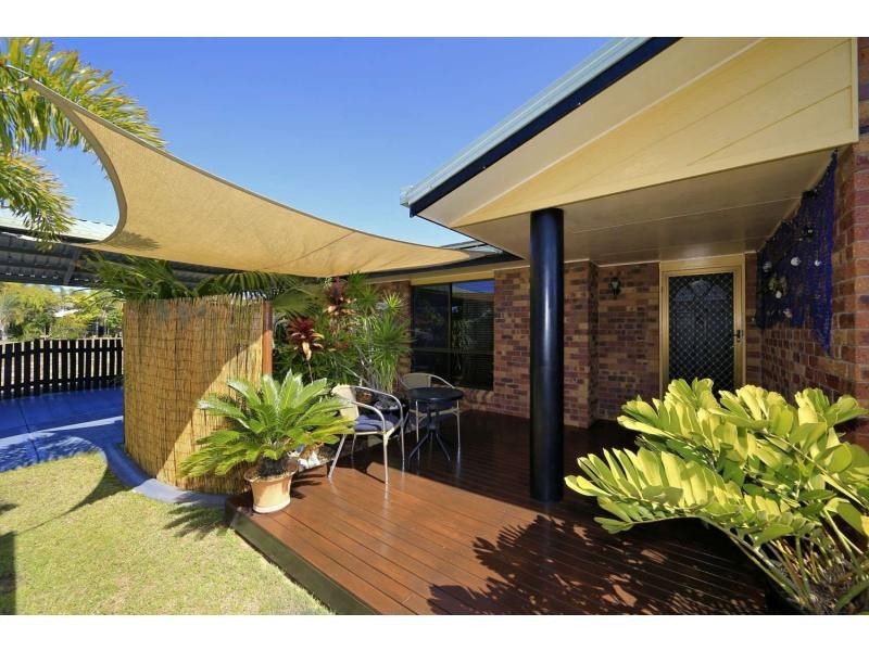 5 Acacia Street, Moore Park Beach QLD 4670