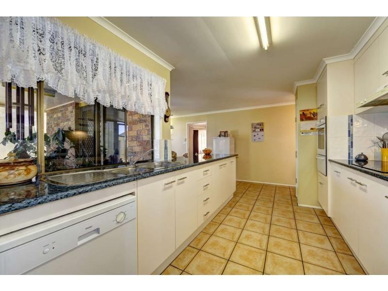 5 Acacia Street, Moore Park Beach QLD 4670