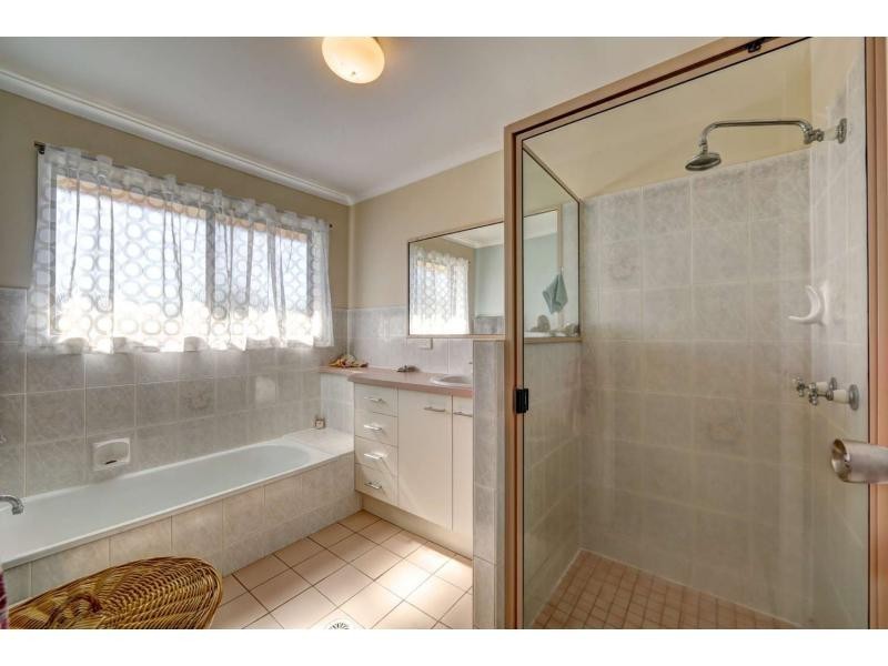 5 Acacia Street, Moore Park Beach QLD 4670
