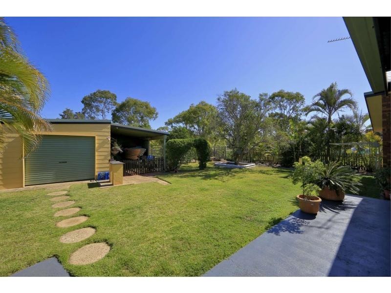 5 Acacia Street, Moore Park Beach QLD 4670