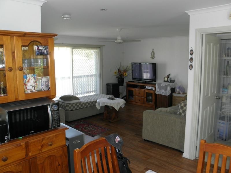 10 Cycad Court, Moore Park Beach QLD 4670