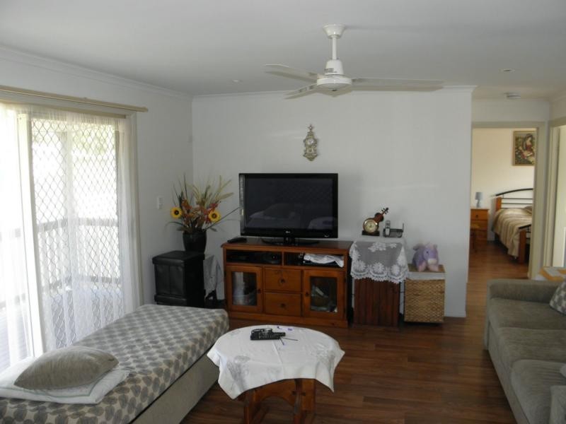 10 Cycad Court, Moore Park Beach QLD 4670