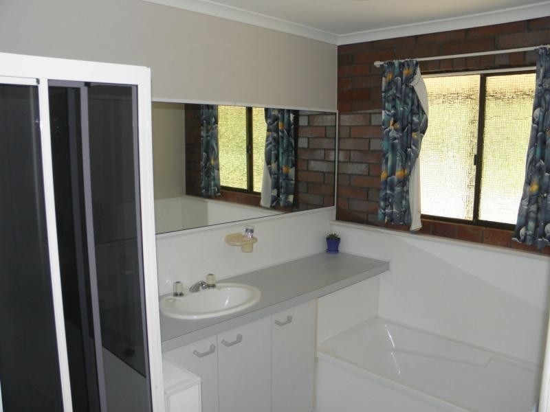 290 Sylvan Drive, Moore Park Beach QLD 4670