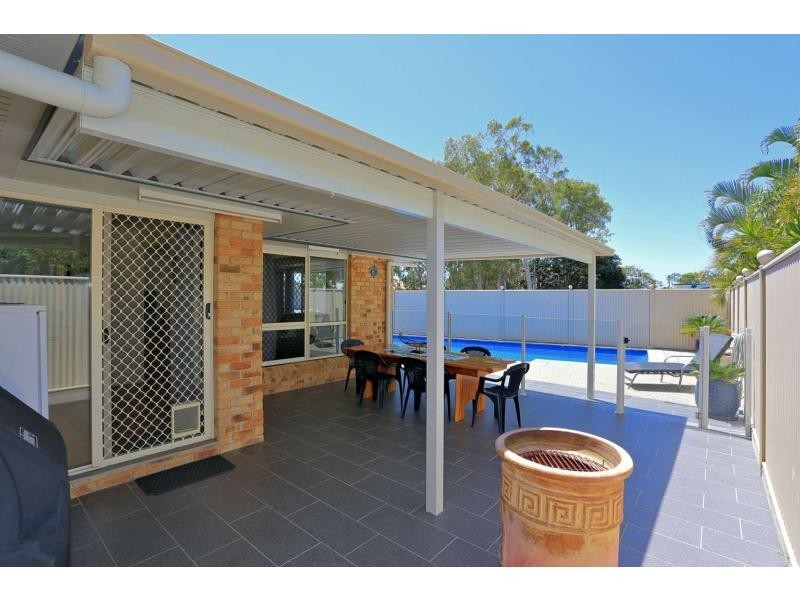 39 Acacia Street, Moore Park Beach QLD 4670