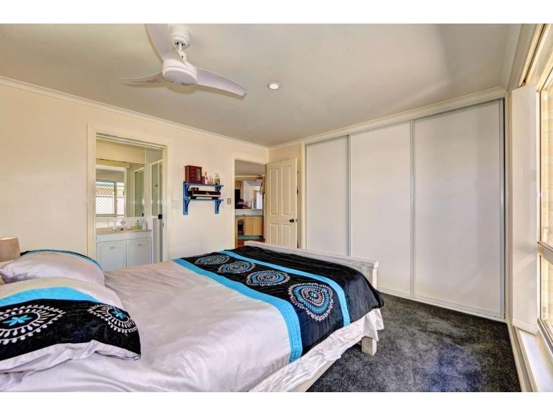 39 Acacia Street, Moore Park Beach QLD 4670