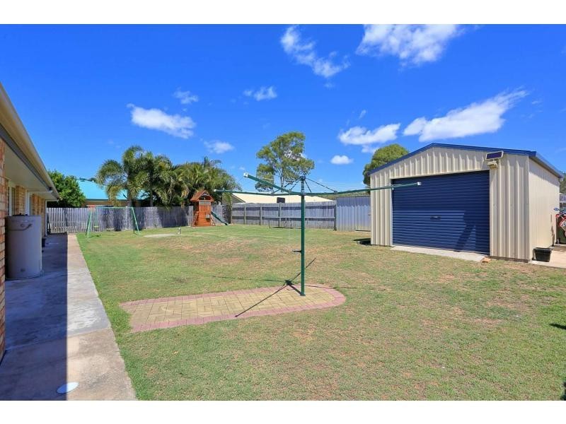 39 Acacia Street, Moore Park Beach QLD 4670