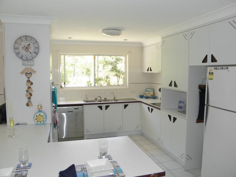 5 Bangalow Street, Moore Park Beach QLD 4670