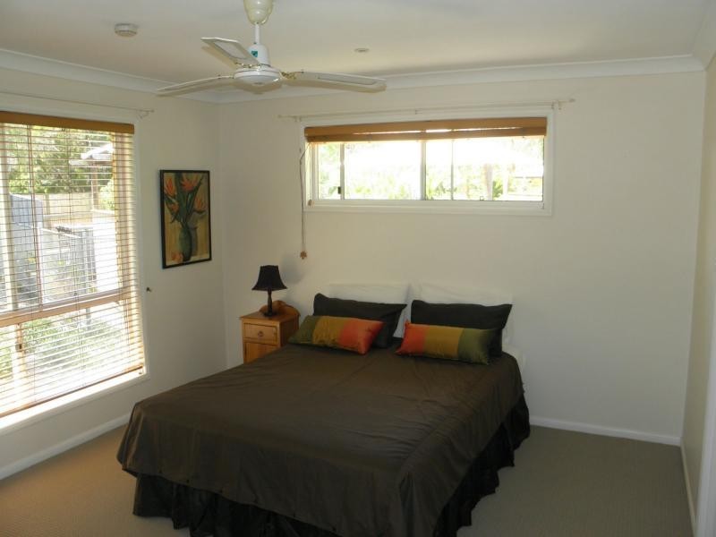 5 Bangalow Street, Moore Park Beach QLD 4670